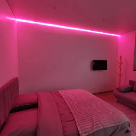 L'etoile Jacuzzi Detente & Confort Apartment *