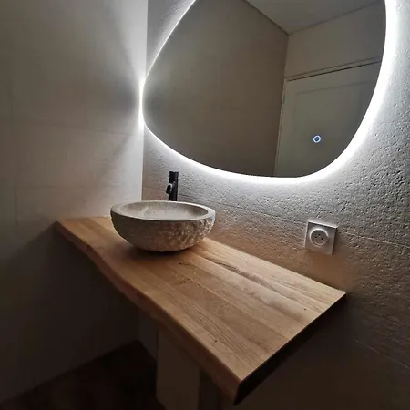 L'etoile Jacuzzi Detente & Confort Apartment