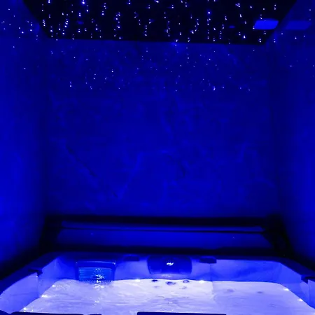 L'étoilé Jacuzzi Détente&confort * Strasburgo