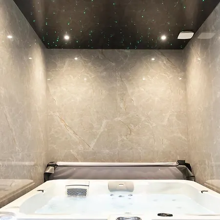 L'étoilé Jacuzzi Détente&confort *