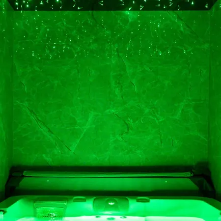 L'etoile Jacuzzi Detente & Confort *